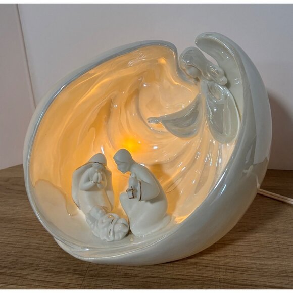 AppleTree Nativity Scene Light-Up Figurine Angel Mary Joseph Baby Jesus - Picture 2 of 15